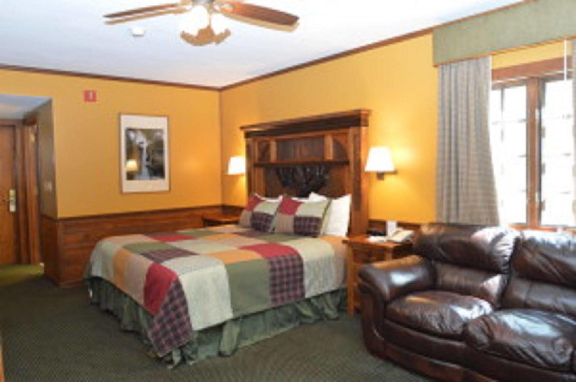 Starved Rock Lodge & Conference Center Utica Eksteriør bilde