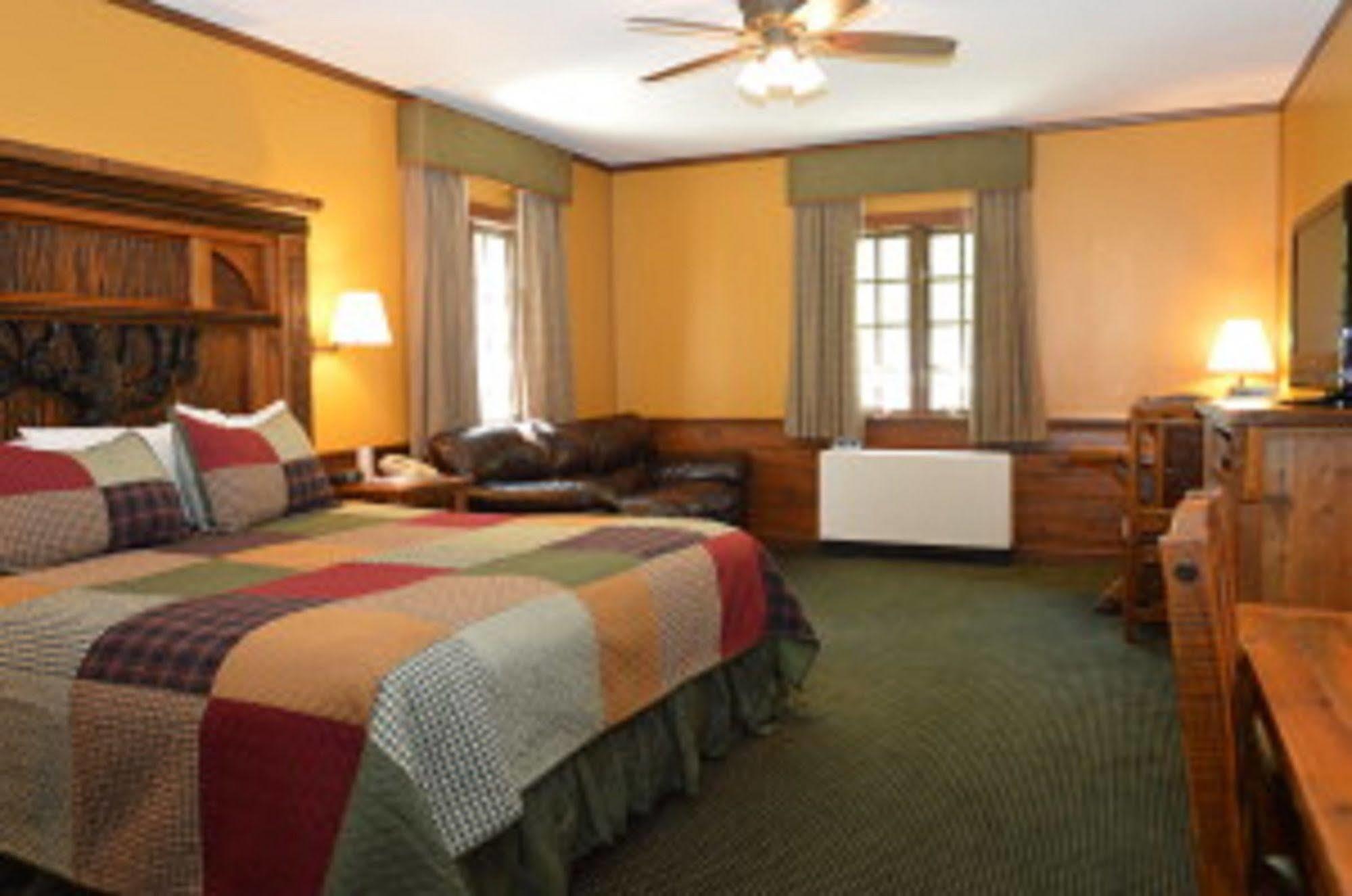 Starved Rock Lodge & Conference Center Utica Eksteriør bilde