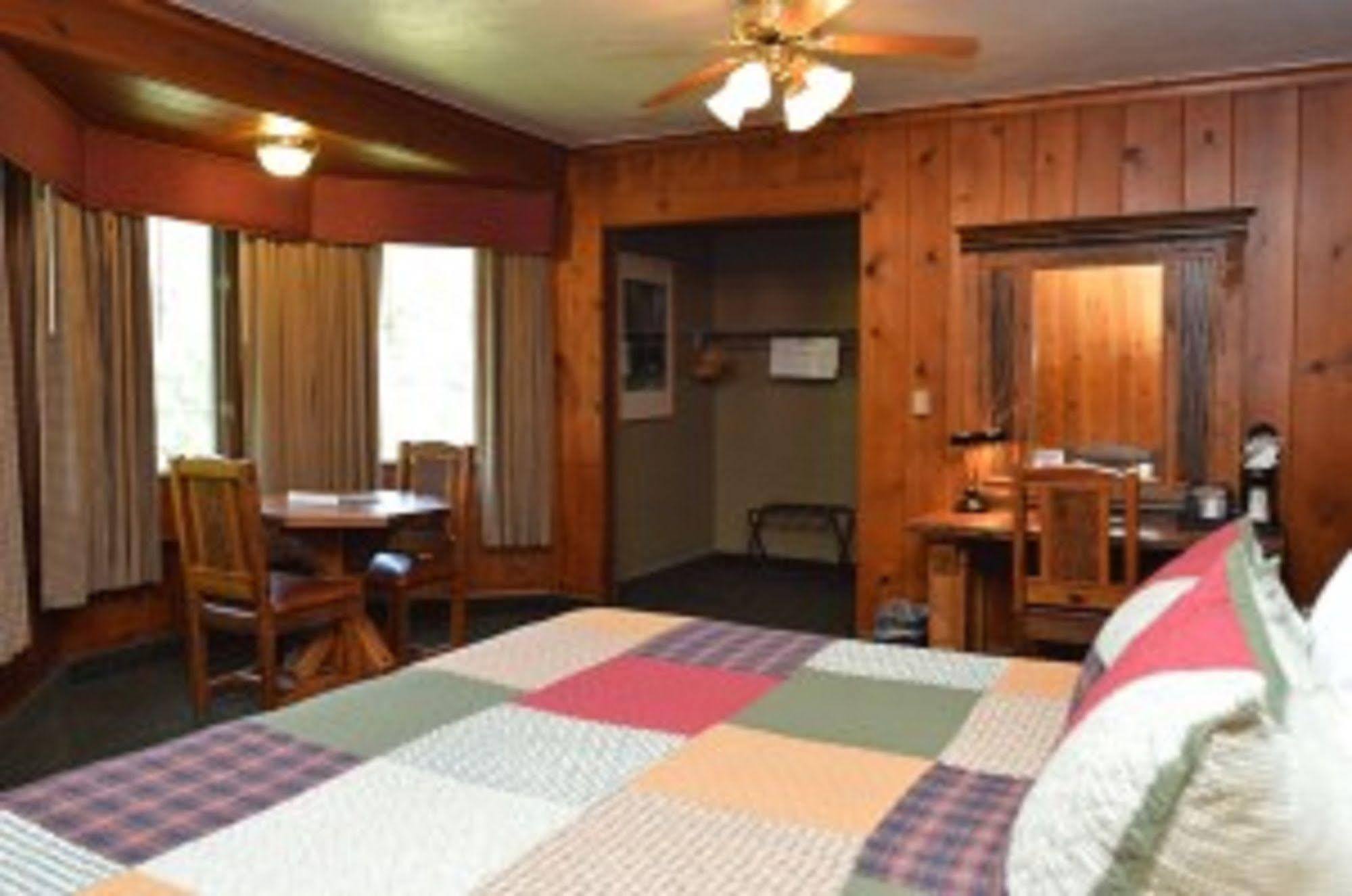 Starved Rock Lodge & Conference Center Utica Eksteriør bilde