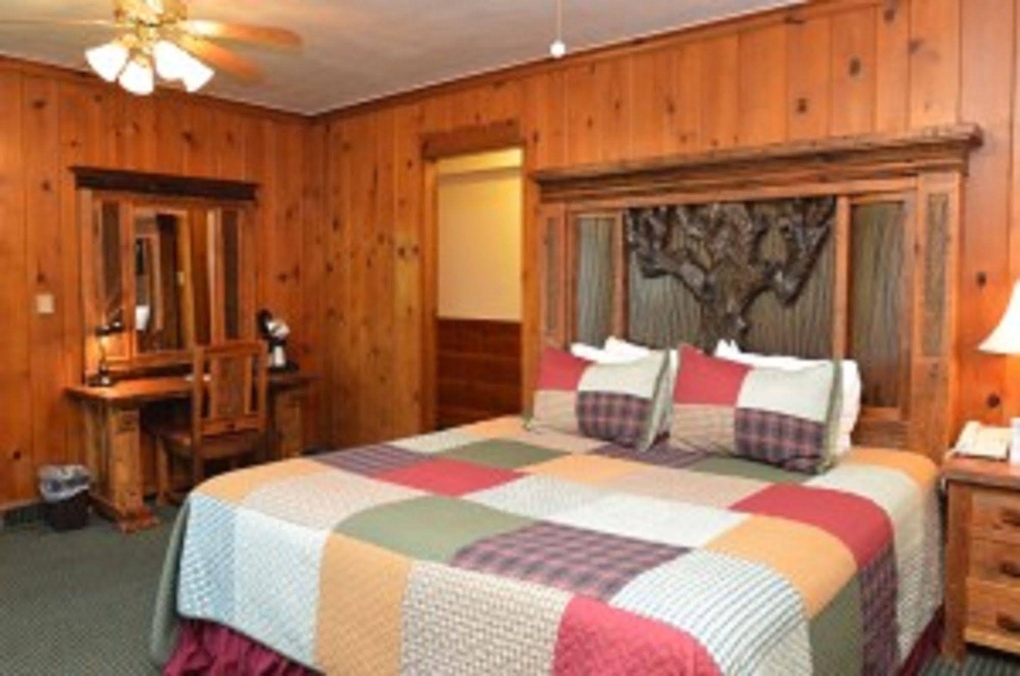 Starved Rock Lodge & Conference Center Utica Eksteriør bilde